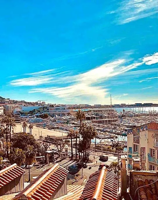 Cannes Centre Croisette Plage Palais Des Festivals